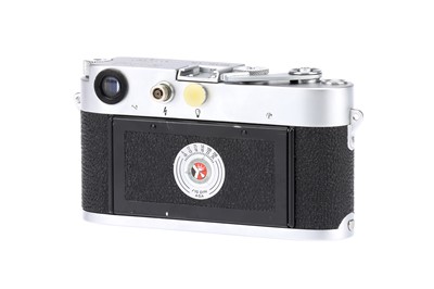 Lot 12 - A Leica M3 Rangefinder Camera
