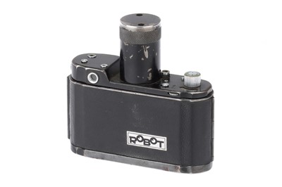 Lot 168 - A Berning Robot II 'Luftwaffen-Eigentum' Camera
