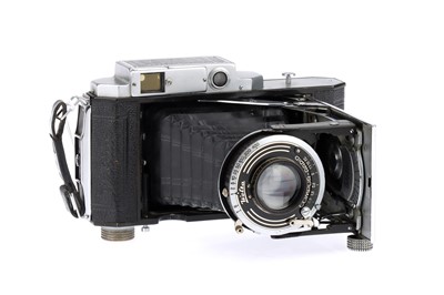 Lot 374 - A Welta Weltur 6x9 Rangefinder Camera