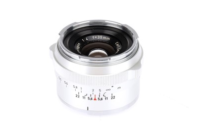 Lot 256 - A Carl Zeiss Distagon f/2 35mm Lens