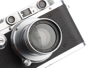 Lot 5 - A Leica IIIc 'Bright Chrome' Rangefinder Camera
