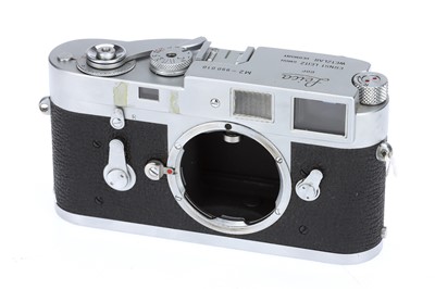 Lot 3 - A Leica M2 Rangefinder Body