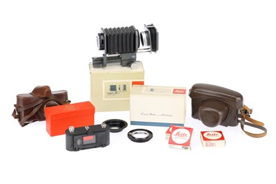 Lot 96 - A Selection of Leica Accessories