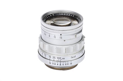 Lot 21 - A Leitz Summicron f/2 50mm Lens