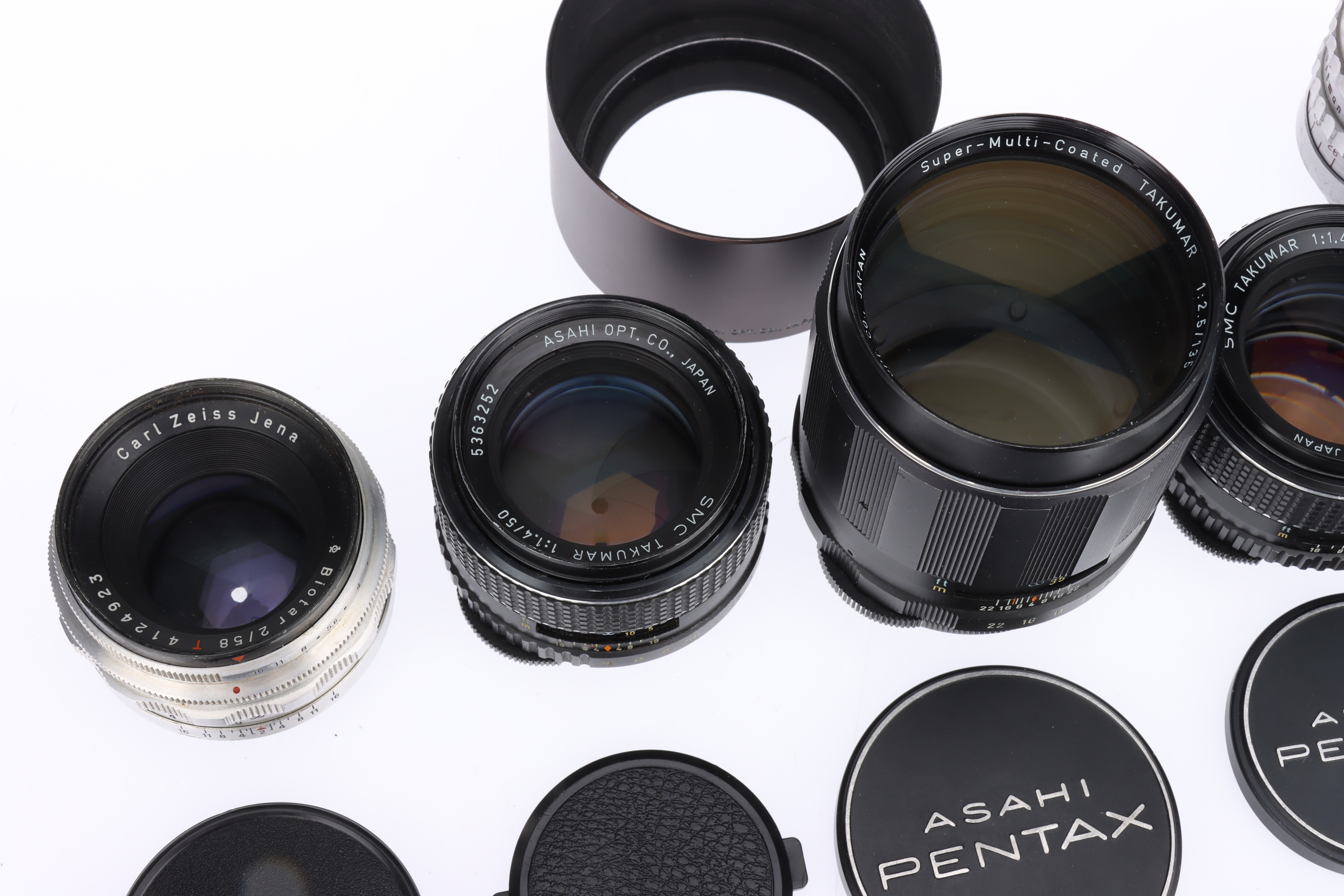 Lot 517 A Selection of Camera Lenses