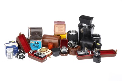 Lot 596 - A Mixed Selection of Camera Accessories