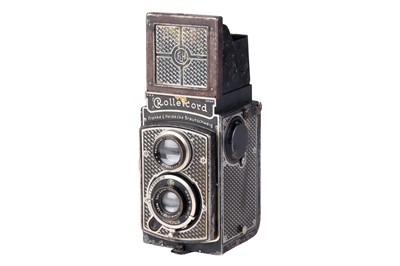 Lot 375 - A Rollei Rolleicord I Art Deco TLR Camera