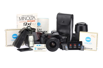 Lot 252 - A Minolta Maxxum 9xi 35mm SLR Camera Outfit