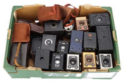 Lot 377 - A Mixed Selection of Box Type Cameras