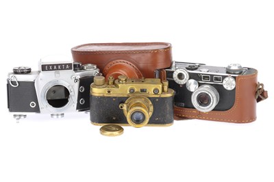 Lot 246 - A Selection of Three 35mm Cameras