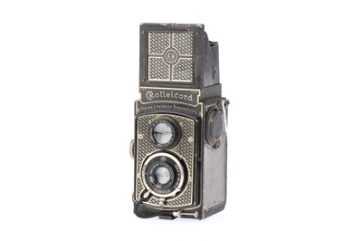 Lot 380 - A Rollei Rolleicord I Art Deco TLR Camera