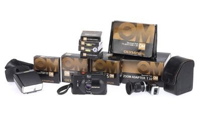 Lot 306 - A Selection of Olympus Accessories