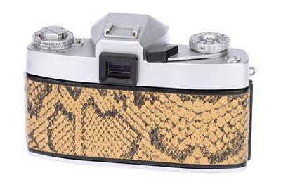 Lot 80 - A Leica Leicaflex 35mm SLR Camera