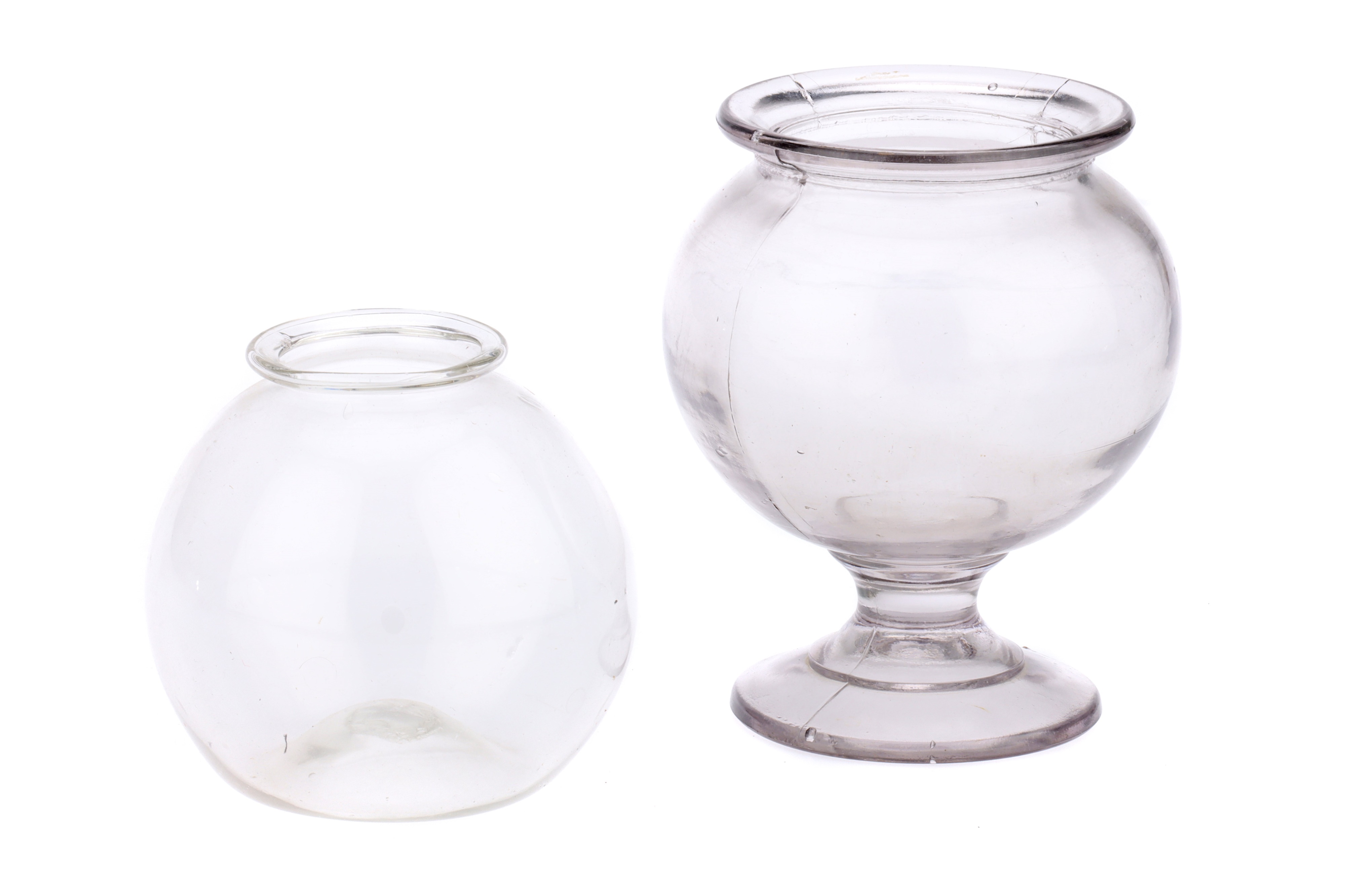 Lot 89 Three Antique Leech Jars,