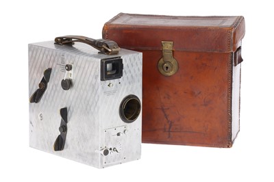 Lot 283 - A Newman Sinclair Auto Kine Motion Picture Camera