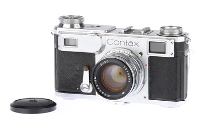 Lot 113 - A Contax II 35mm Rangefinder Camera