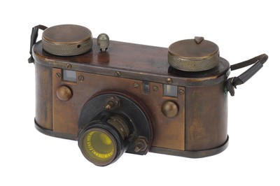 Lot 257 - An Interesting 'Homemade' Rangefinder 16mm Camera