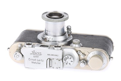 Lot 28 - A Leitz Wetzlar IIIb 35mm Rangefinder Camera