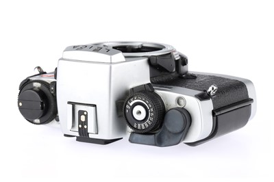 Lot 54 - A Leica R7 35mm SLR Camera Body