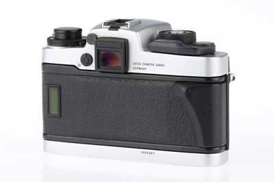 Lot 54 - A Leica R7 35mm SLR Camera Body