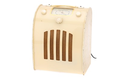 Lot 902 - An Ever Ready C/A Portable Medium Wave Valve Radio