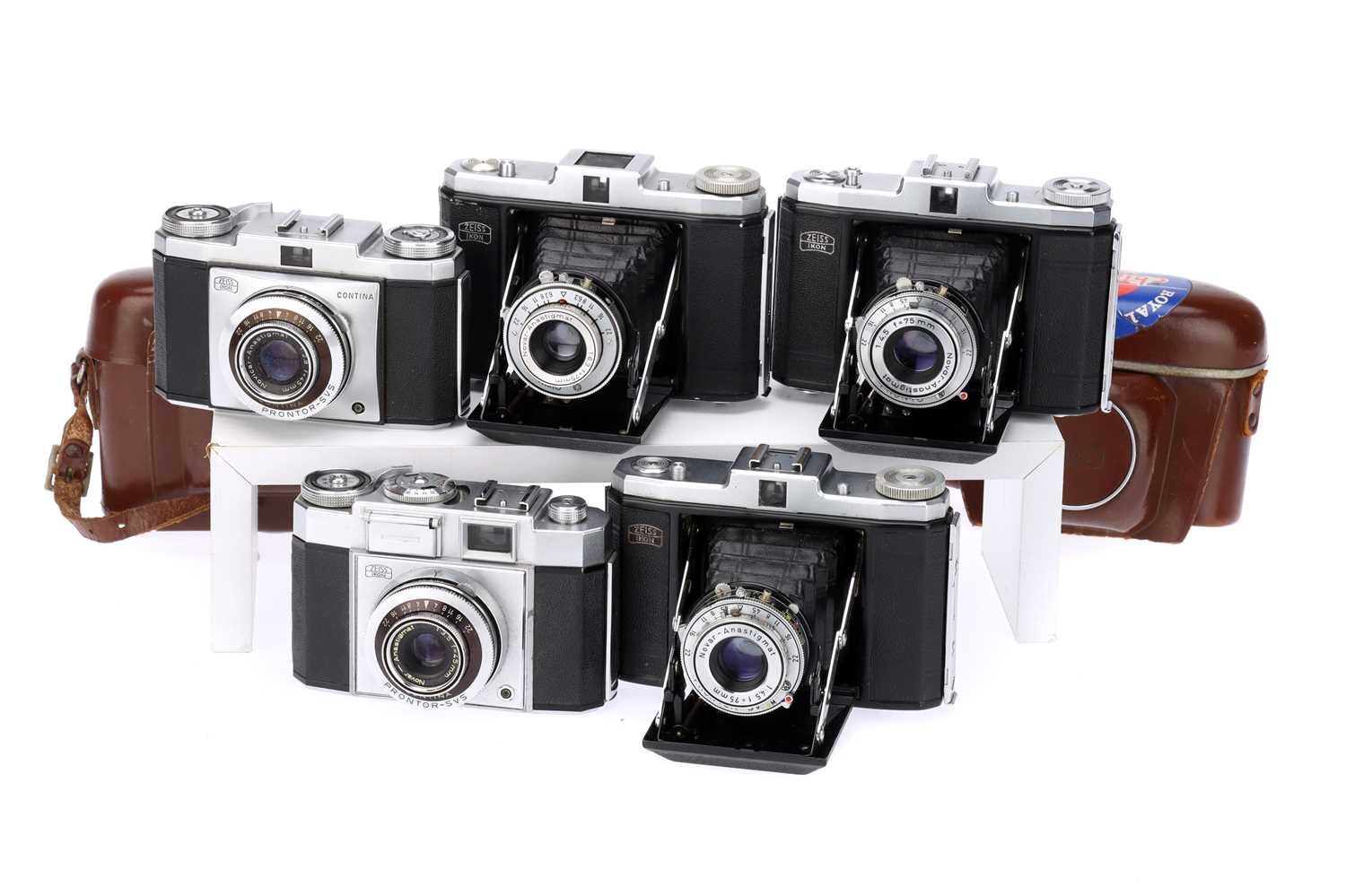 Lot 466 - A Selection of Five Zeiss Ikon Cameras