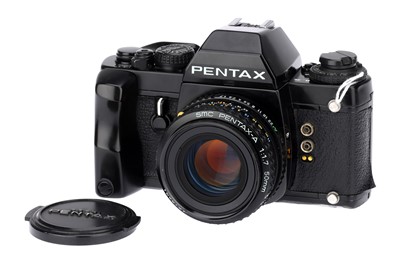 Lot 309 - An Asahi Pentax LX SLR Camera