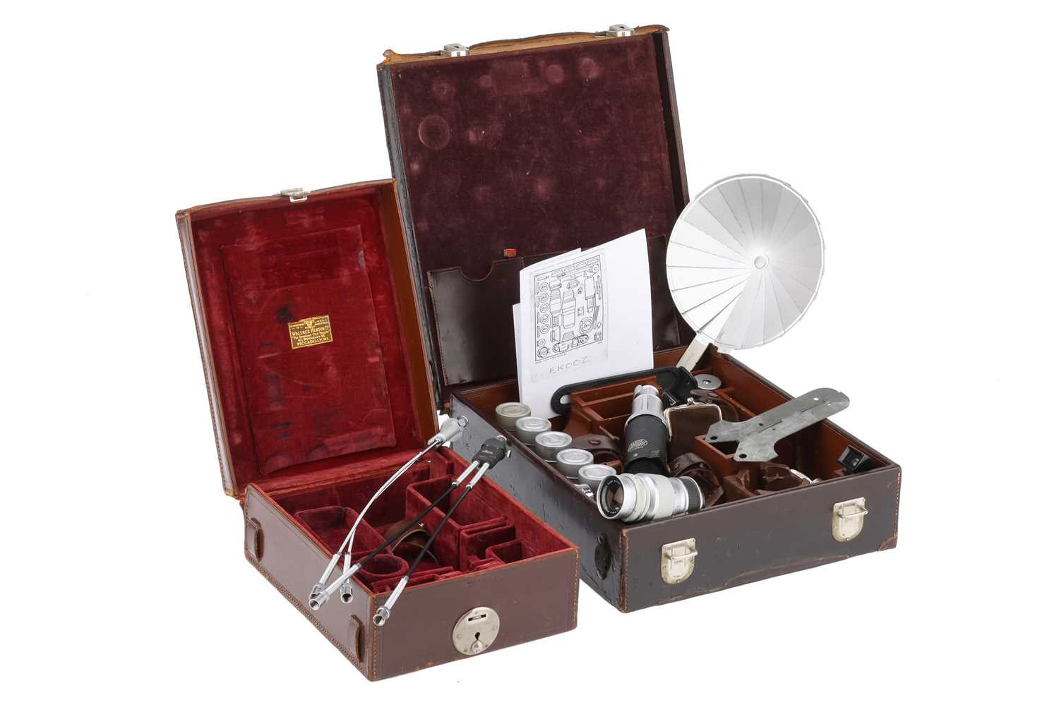 Lot 637 - A Leitz Wetzlar Outfit Case with Screw Mount Accessories