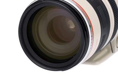 Lot 249 - A CAnon EF L IS USM f/4.5-5.6 100-400mm Lens