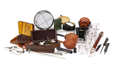 Lot 730 - A Collection of Medical Antiques and Collectors Items