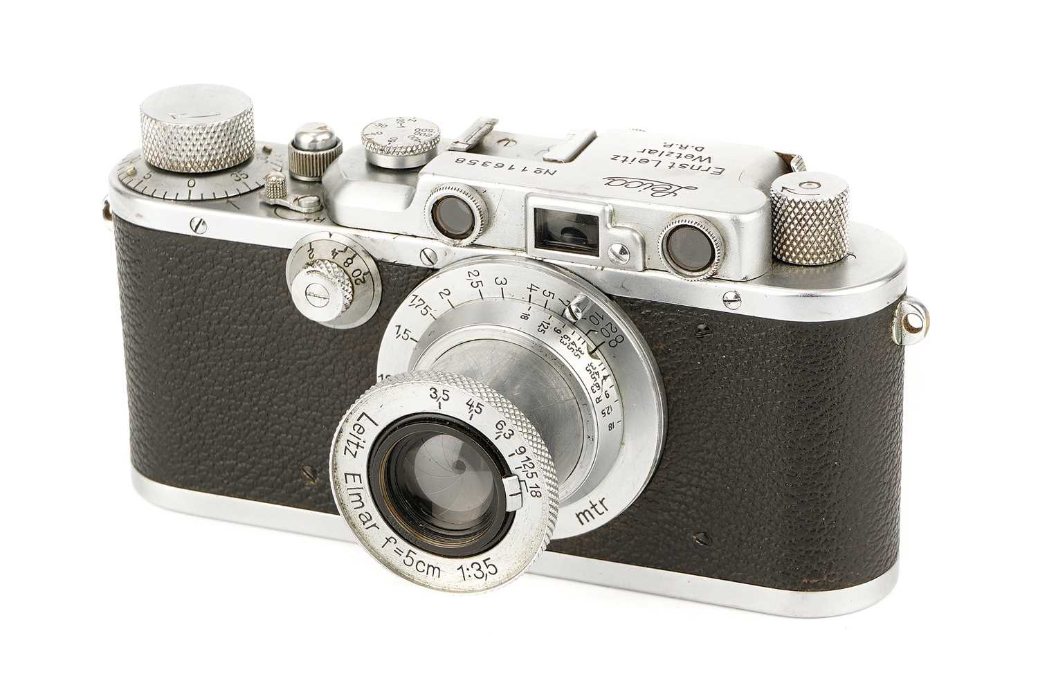 Lot 137 - A Leica IIIc Rangefinder Camera