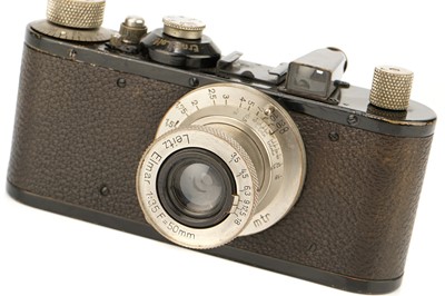 Lot 140 - A Leica Standard Model E Camera