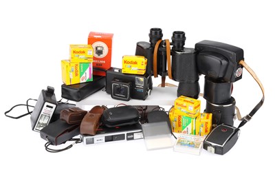 Lot 436 - A Selection of Snapshot Cameras and Accessories