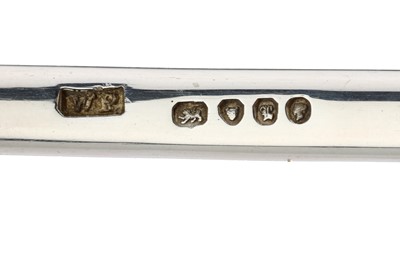 Lot 160 - Dental Antiques,A Silver Toothbrush Set