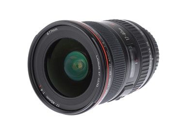 Lot 276 - A Canon EF L f/4 17-40mm Lens