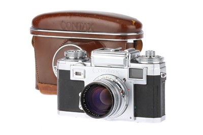 Lot 112 - A Zeiss Ikon Contax IIIa Rangefinder Camera