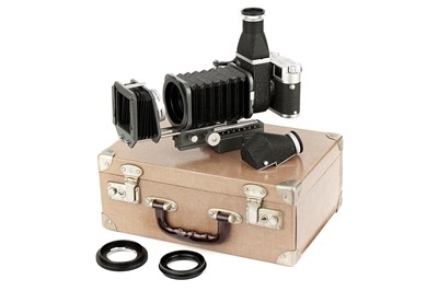 Lot 160 - A Leica M1 Bellows Oufit