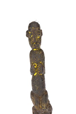 Lot 856 - An African Tribal Iholi aka Holi