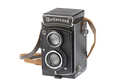 Lot 352 - A Rollei Rolleicord Medium Format TLR Camera