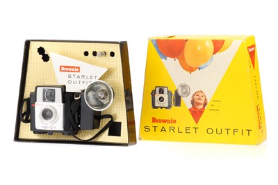 Lot 450 - A Kodak Brownie Starlet Outfit