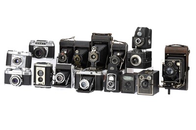 Lot 419 - A Mixed Selection of Cameras