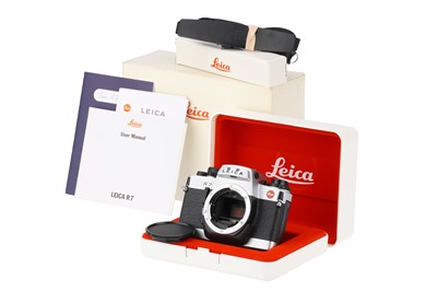 Lot 57 - A Leica R7 35mm SLR Camera Body