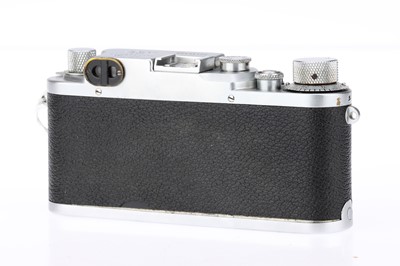 Lot 25 - A Leica IIIc 35mm Rangefinder Camera