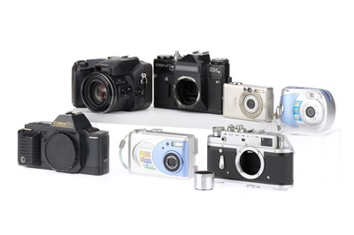 Lot 152 - A Mixed Selection of Cameras