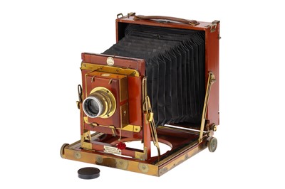 Lot 548 - A Thornton-Pickard 'Imperial Perfecta' Half Plate Mahogany Field Camera