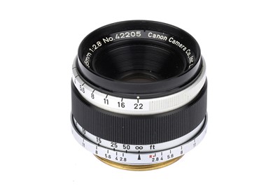 Lot 42 - A Canon f/2.8 35mm Lens