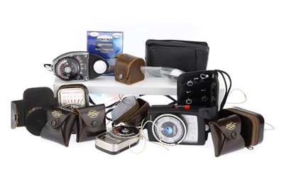 Lot 85 - A Selection of Camera Light Meters