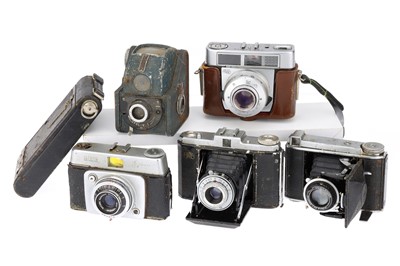 Lot 484 - A Mixed Selection of Cameras