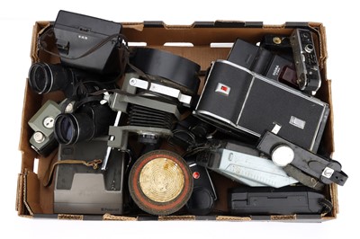 Lot 641 - A Mixed Selection of Cameras & Accessories