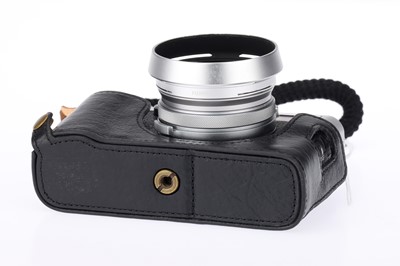 Lot 106 - A Fujifilm X100F APS-C Compact Digital Camera